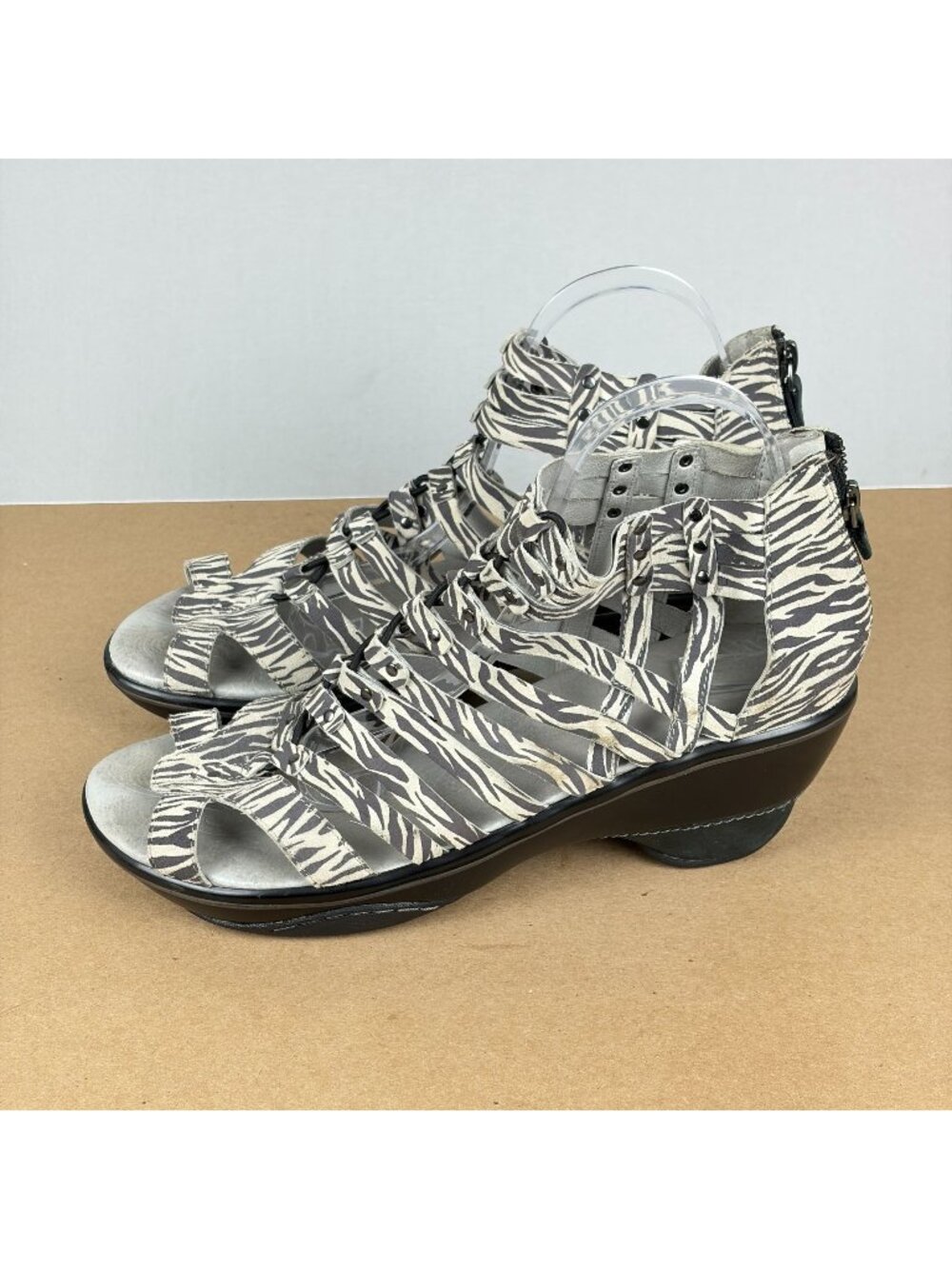 Jambu Sugar Zebra Print Wedge Sandals Womens 11 Gray Suede Heel Zip Strappy
